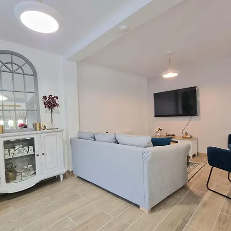 בית נופש Le Magnolia Terrace & Private Parking Sleeps 6 *