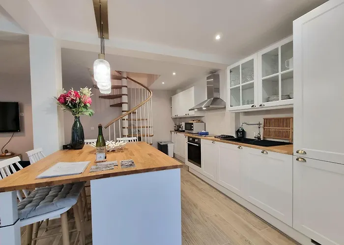 בית נופש Le Magnolia Terrace & Private Parking Sleeps 6