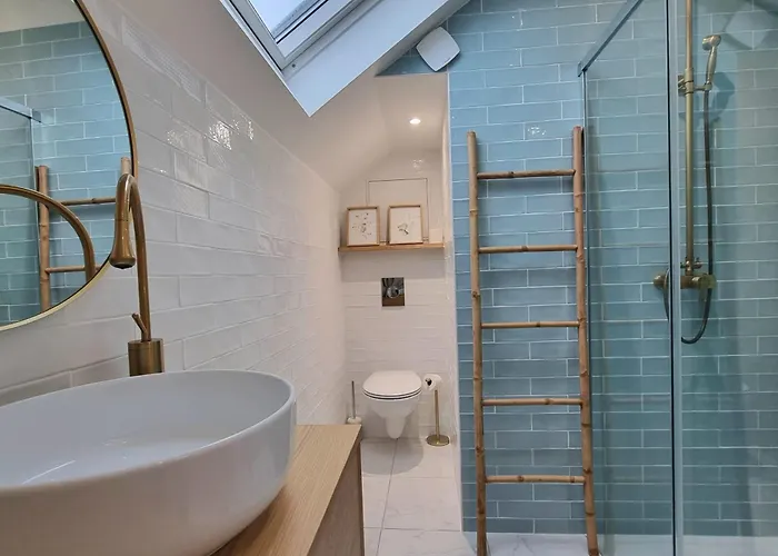 Le Magnolia Terrace & Private Parking Sleeps 6 * הונפלר