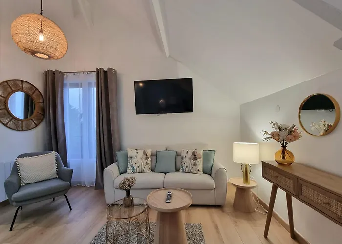 בית נופש Le Magnolia Terrace & Private Parking Sleeps 6 *