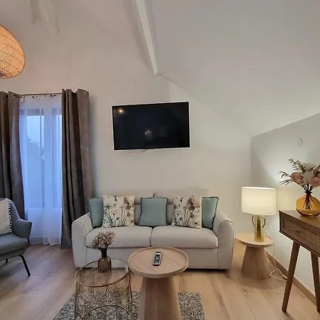 Vakantiehuis Le Magnolia - House - Terrace And Parking Space - 6p *