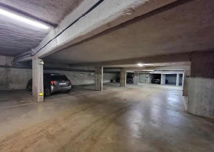 Le Magnolia Terrace & Private Parking Sleeps 6