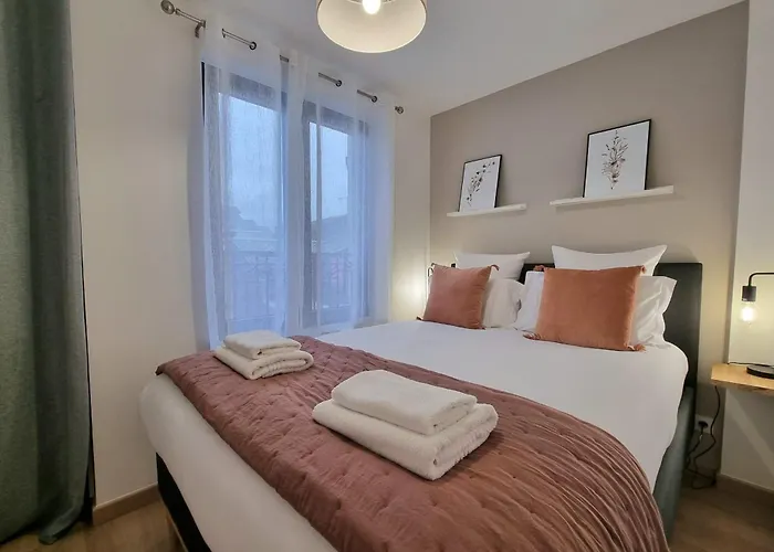 Holiday home Le Magnolia Terrace & Private Parking Sleeps 6 Honfleur